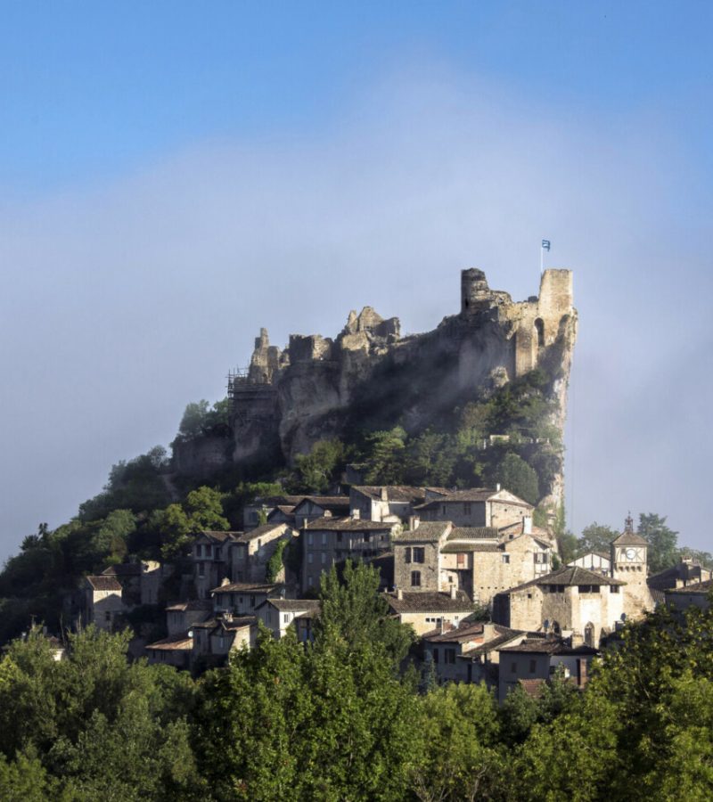 France, Tarn (81), Penne, village et château médiéval, haut lieu du catharisme